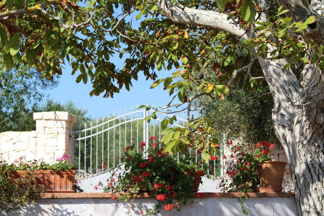 Trullo Il Melograno Pensionat Ostuni Eksteriør billede